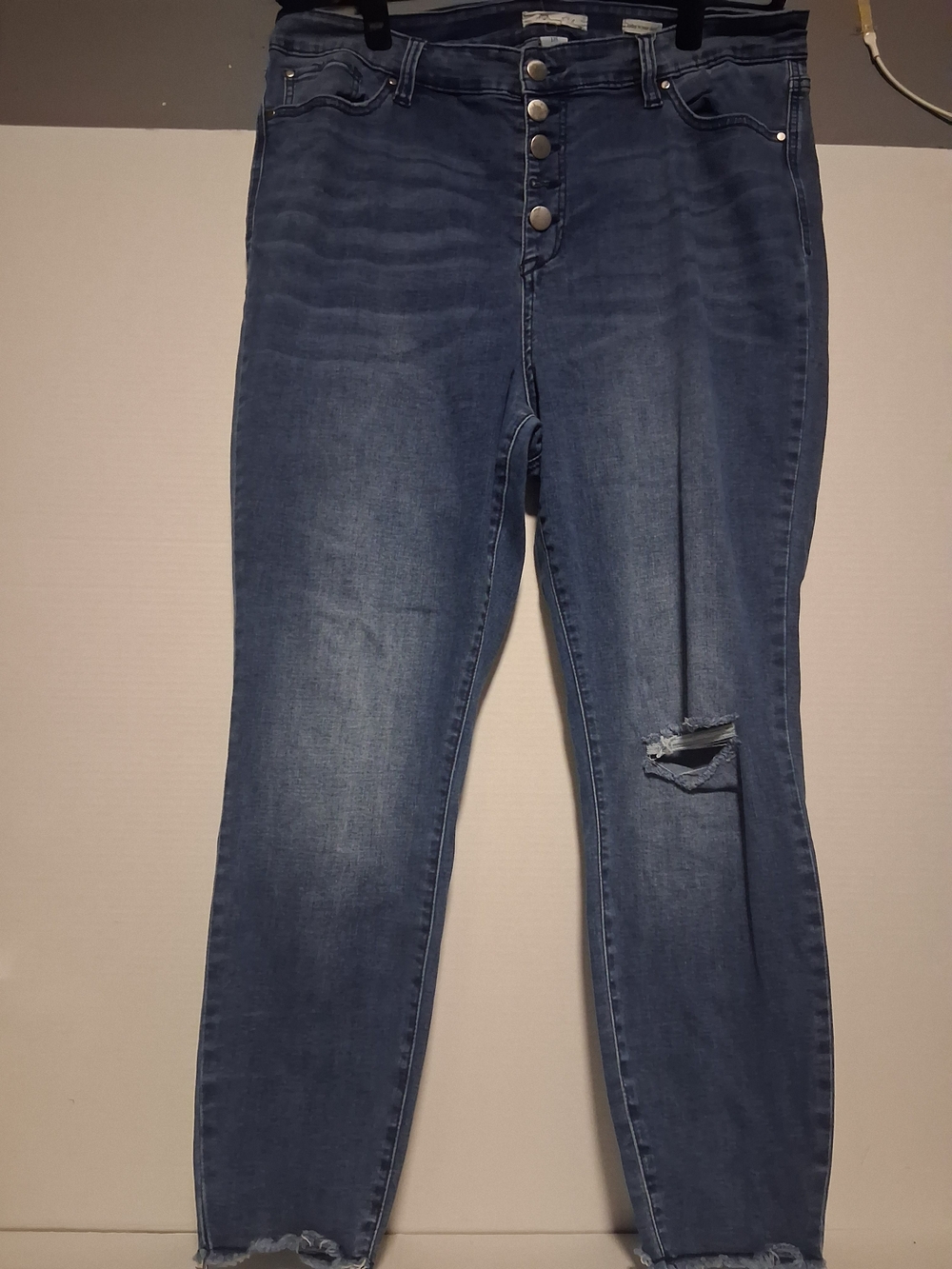 A Beautiful Soul High-Rise Skinny Jeans with Buttons Dark Blue Wash 18